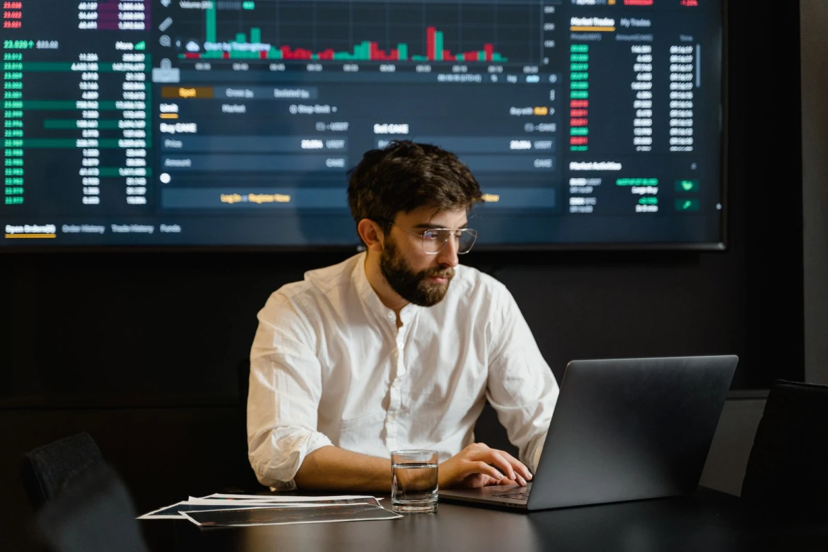 Lump Sum vs SIP Investing: Which Approach Fits Your Money Situation?