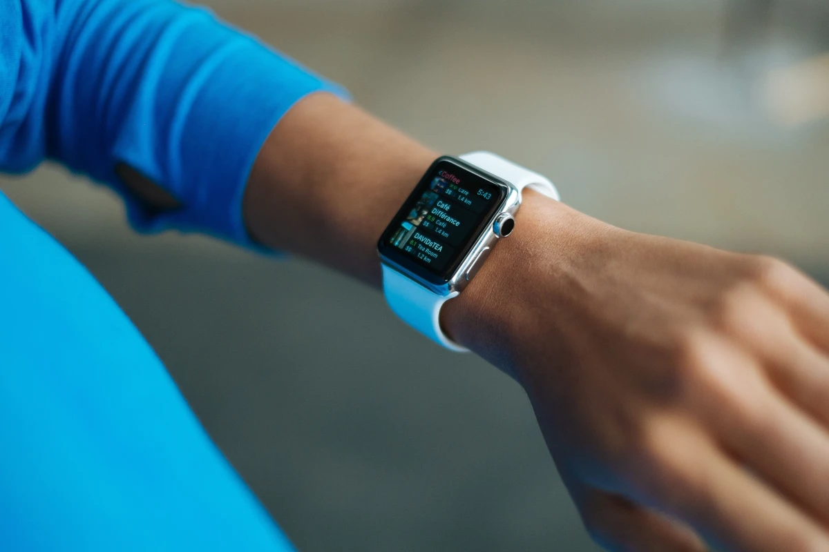 Wearable Gadget Review: Comfort, Sensors, Battery, App Insights and Health Limits