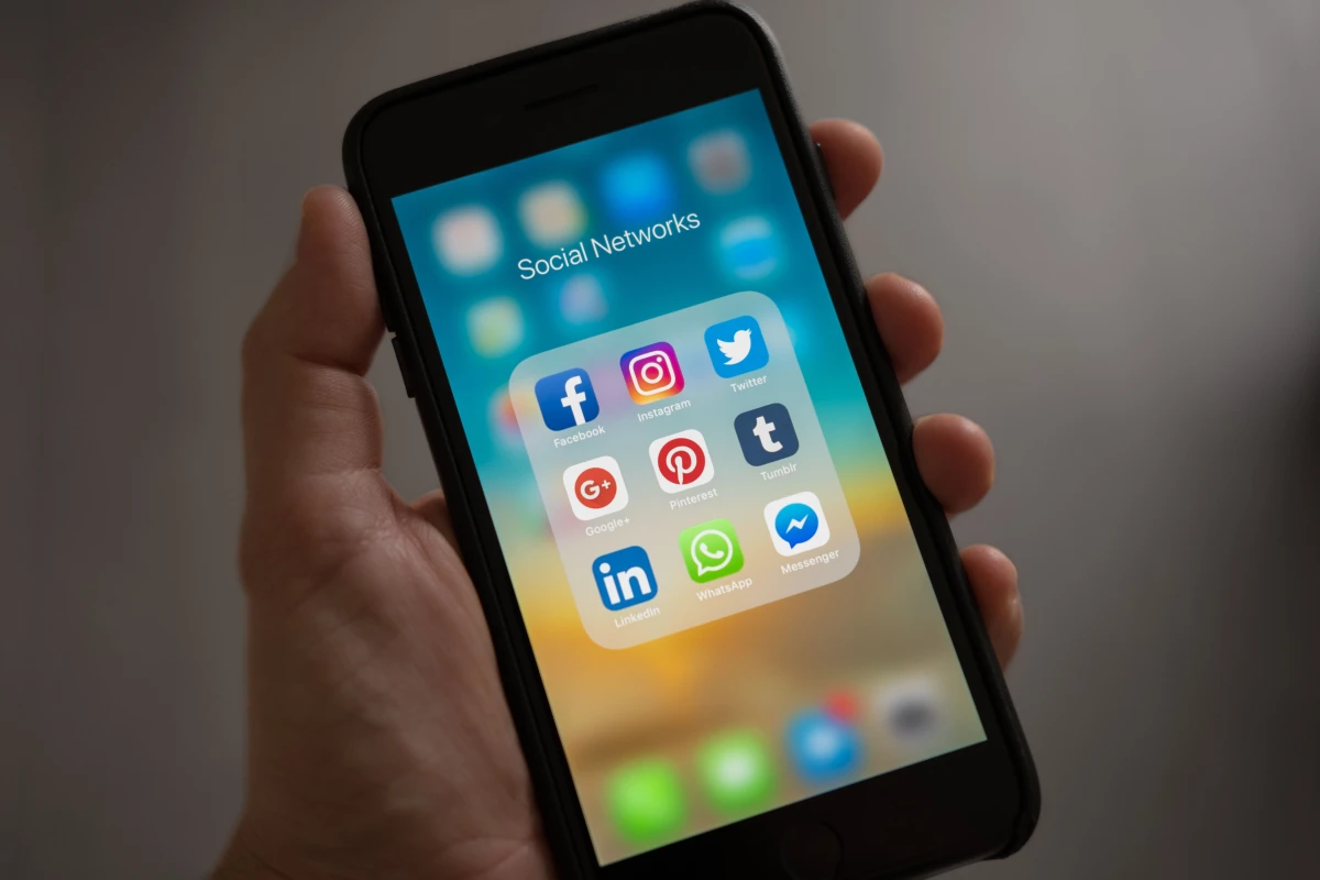 Mobile App Review Checklist: Usability, Speed, Privacy and Real Value