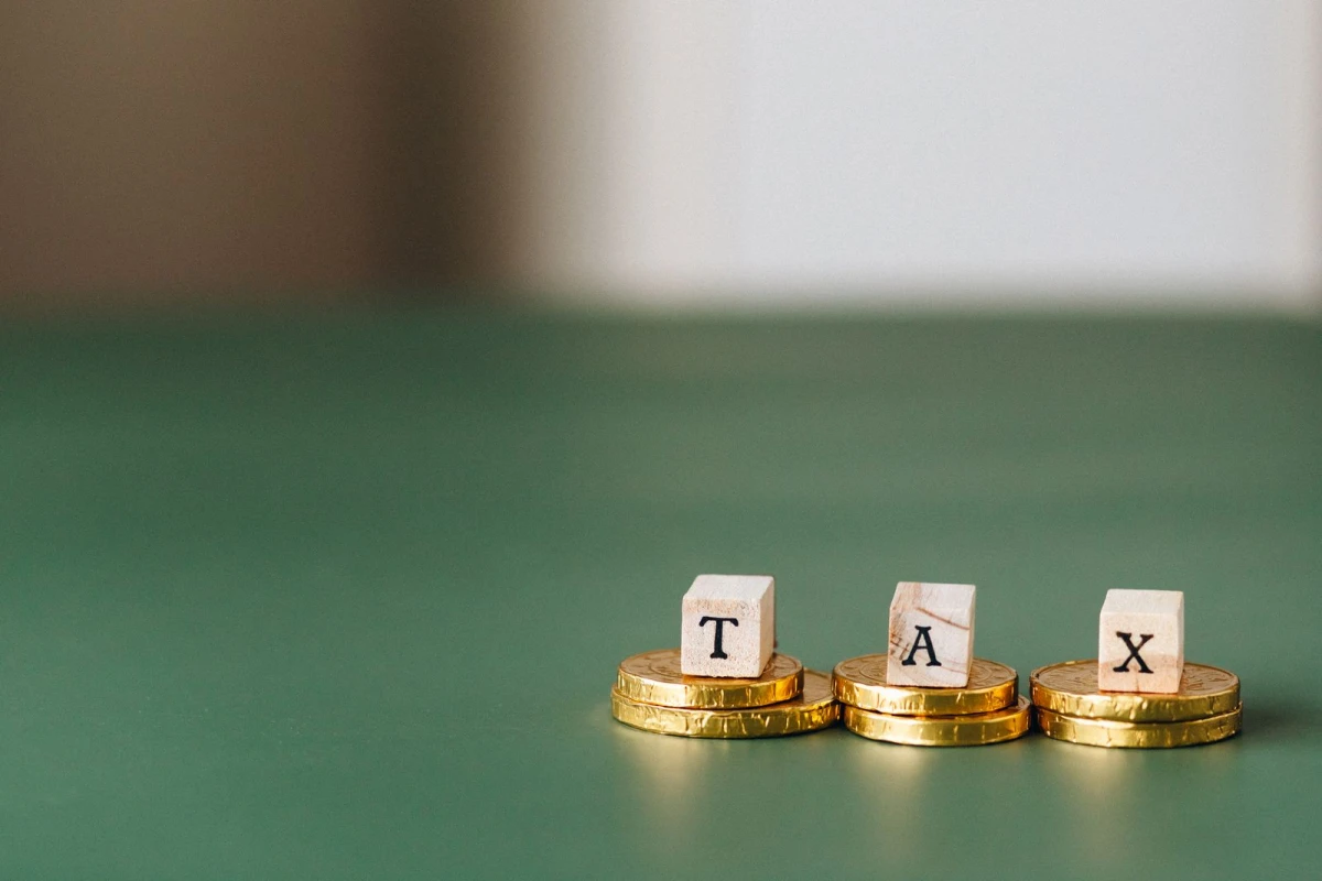 Credit Cards for Business Expenses: Use Cards Without Messing Up Records