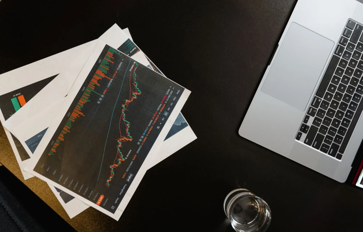 Stocks vs Mutual Funds: Which Is Better for Different Investors?