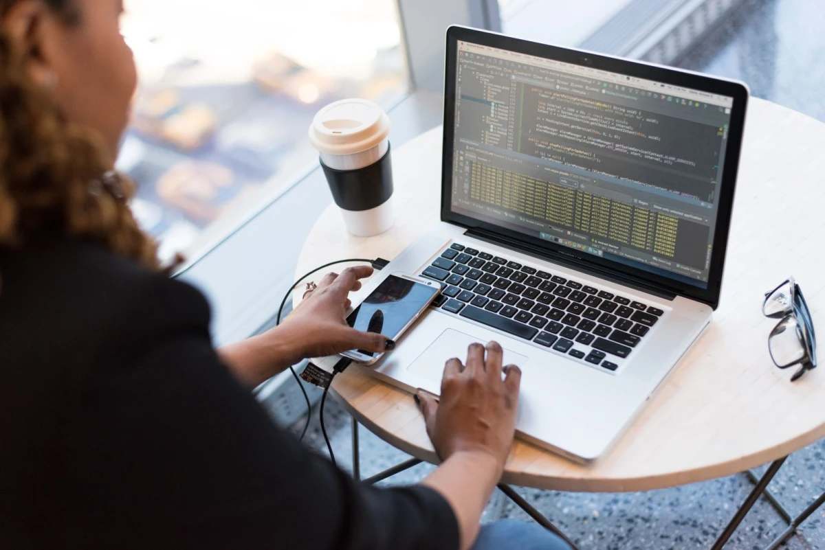 UI UX Design for Business Websites: Make Visitors Understand and Act Faster