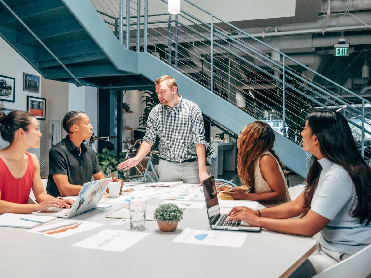 AI Tools for Lead Generation: Turning Traffic into Enquiries